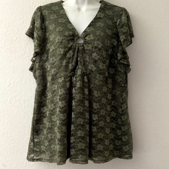 CATO PLUS FLORAL LACE TOP 18/20 - Picture 1 of 14